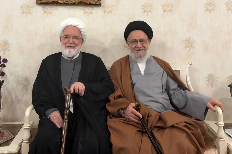 عکس/ دیدار موسوی خوئینی‌ها با مهدی کروبی