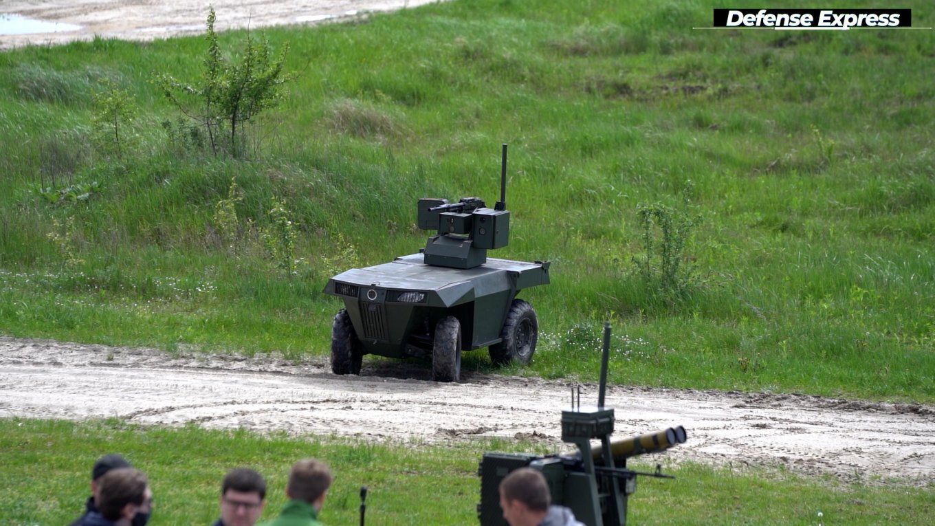 معرفی ربات نظامی Laska ۲.۰