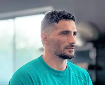 عکس/ استوری طنزآمیز جواد کاظمیان درباره گرانی دلار