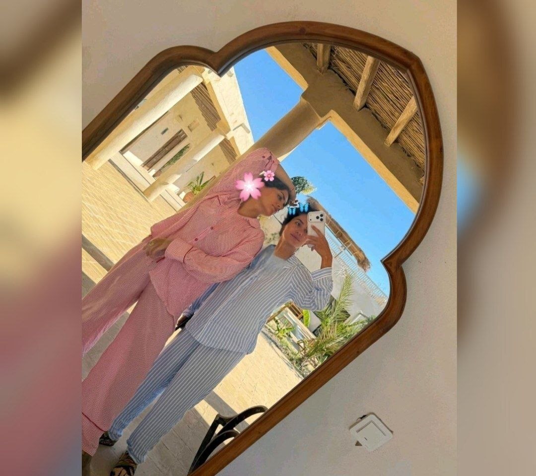 سفر الناز شاکردوست با خواهرش