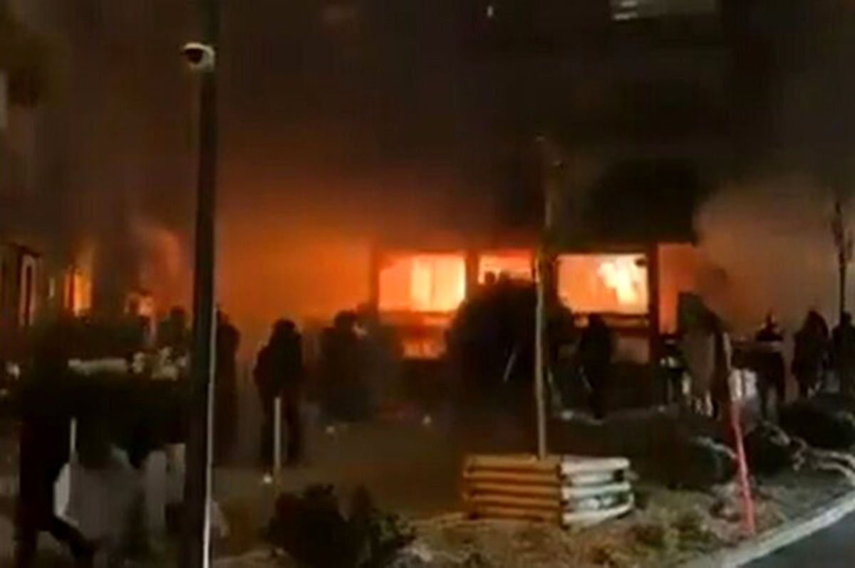 دفتر امام جمعه جونقان به آتش کشیده شد