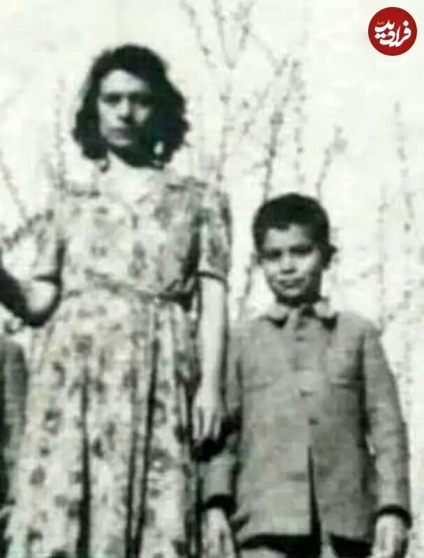 تصویری از کودکی بهروز وثوقی در کنار مادرش