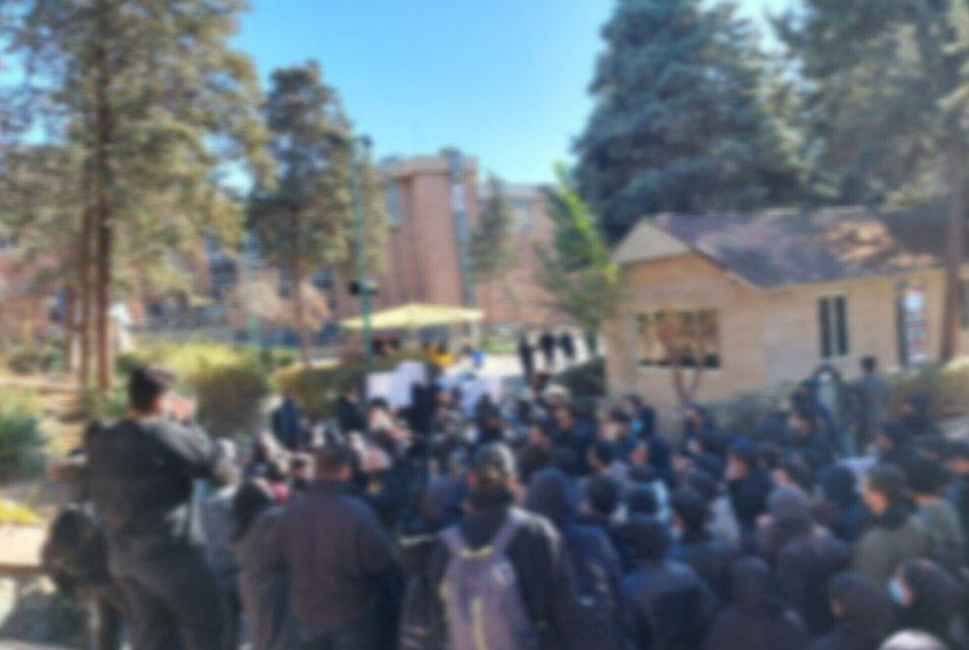 گزارش فارس درباره اعتراضات شامگاه شنبه ۱۳ دی