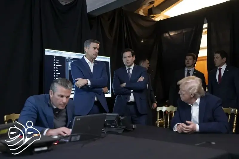 دونالد ترامپ در اتاق فرمان