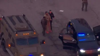 فیلم/ تصاویر لحظه انتقال مادورو به دادگاه