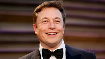 عکس/ شوخی عجیب ایلان ماسک با موبایل نیکلاس مادورو