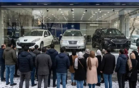 نوسان ارز چگونه بازار خودرو را به رکود و التهاب کشاند؟/ معاملات به حداقل رسید