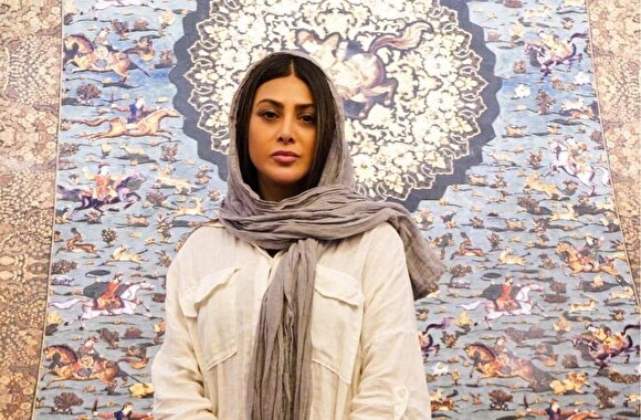 عکس/ تیپ شیک آزاده صمدی در اصفهان چشم‌ها را خیره کرد