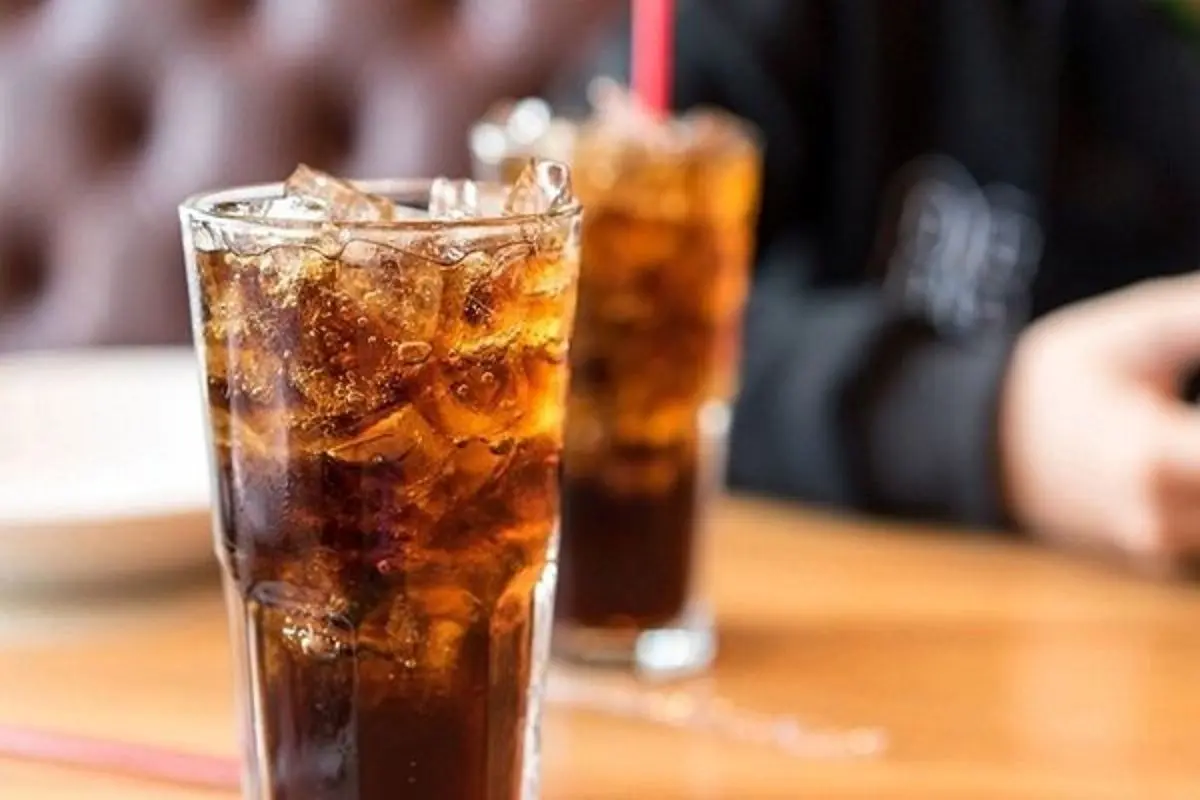 زیانهای نوشابه زیانهای نوشابه