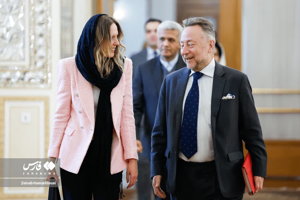 نشست عباس عراقچی با سفرای خارجی