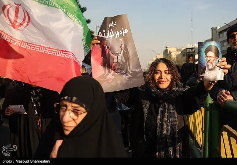 تصاویر متفاوت از راهپیمایی ۲۲ دی تهران