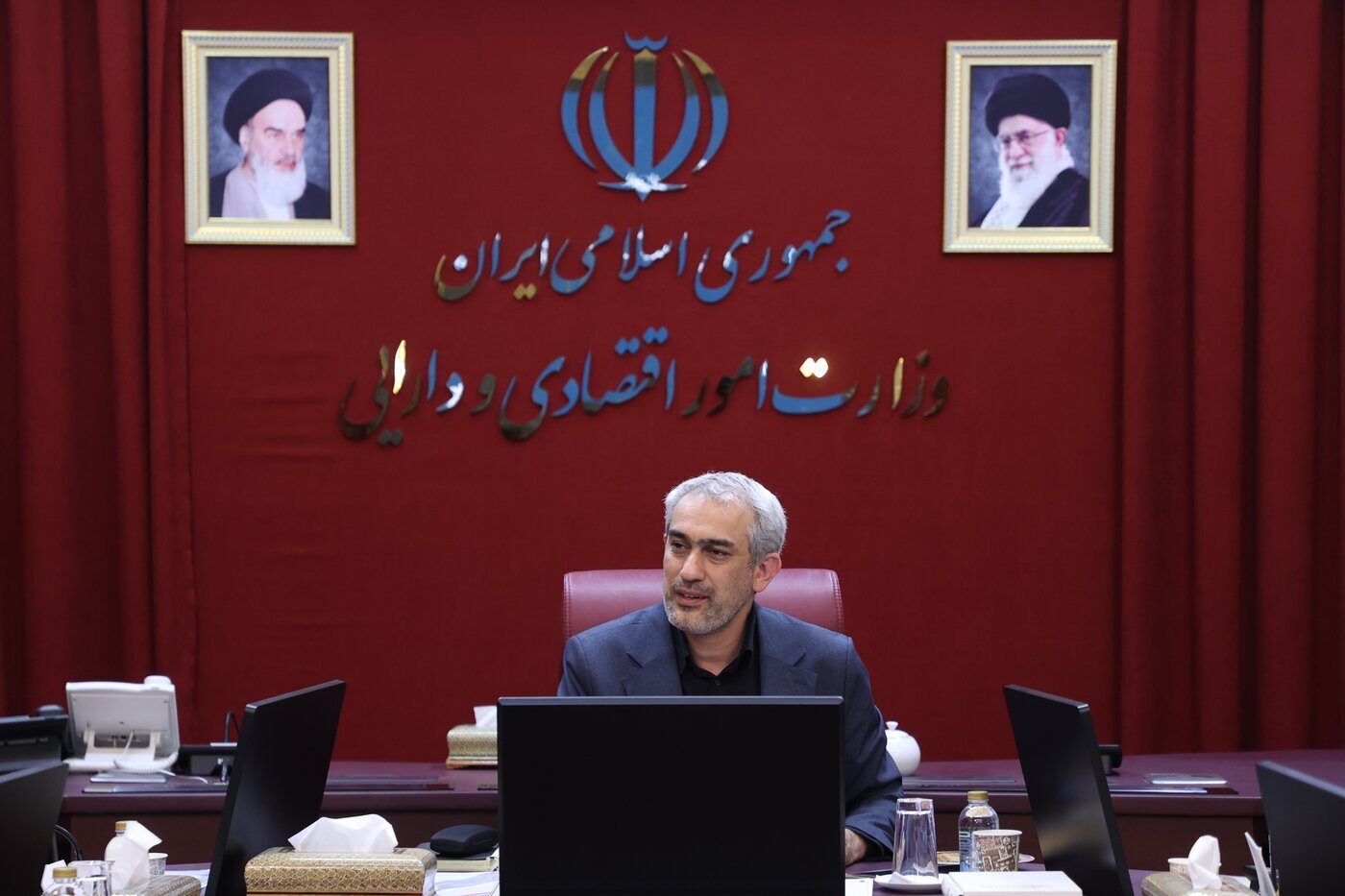 وزیر اقتصاد بر مدیریت هماهنگ مرز‌ها تأکید کرد