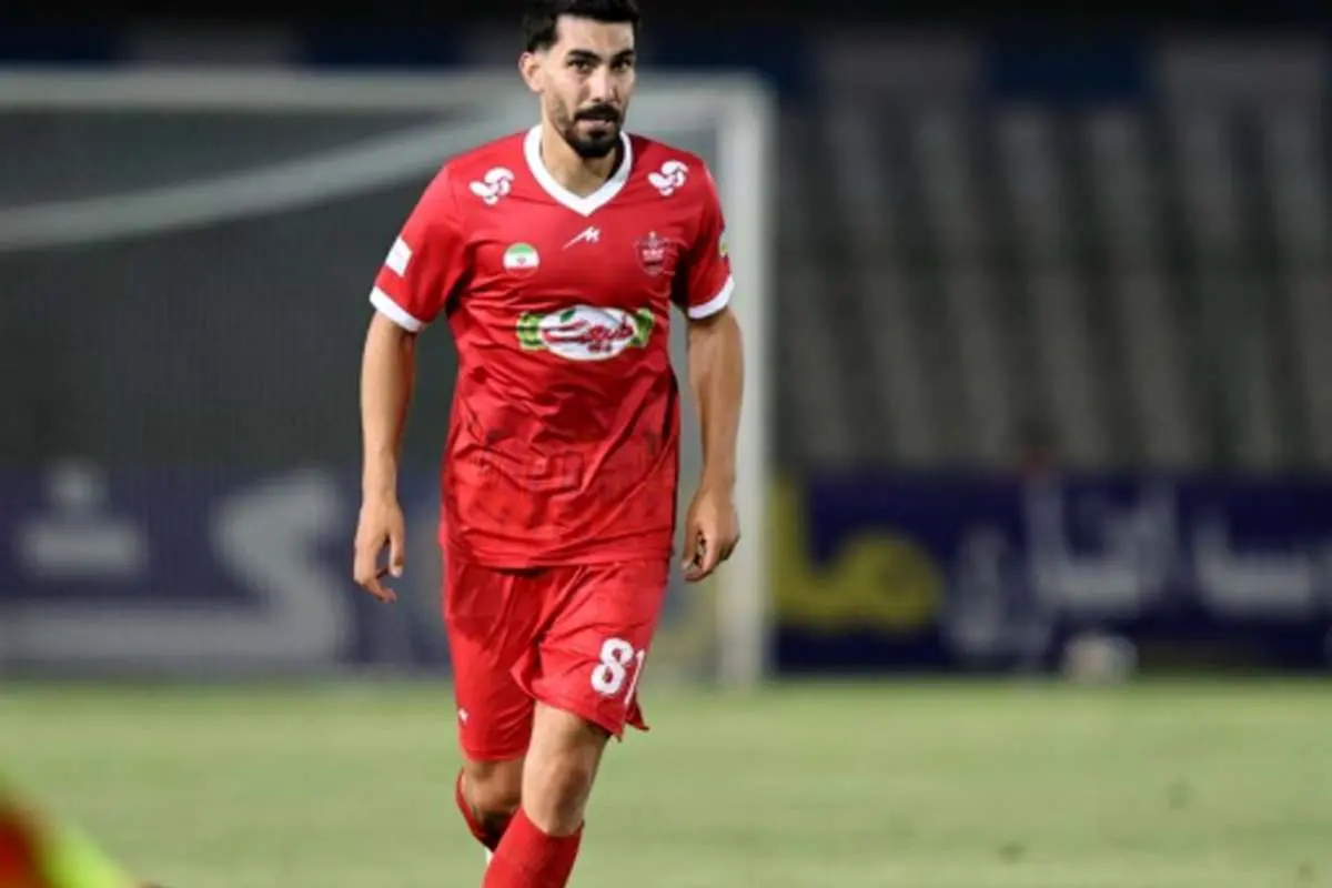 بازیکن پرسپولیس در فرودگاه بازداشت شد بازیکن پرسپولیس در فرودگاه بازداشت شد