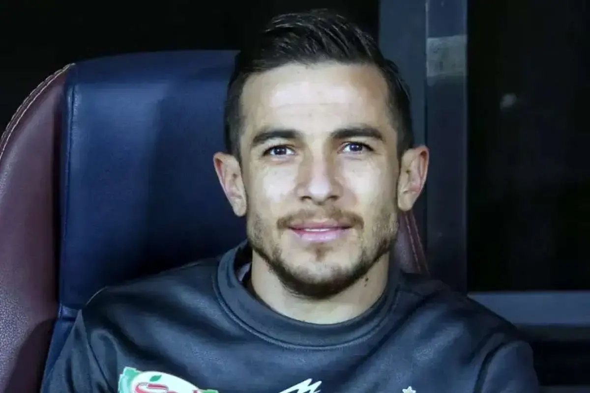 فرشاد احمدزاده