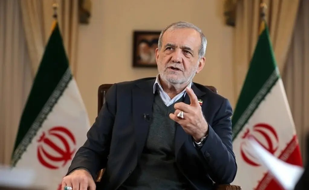 درخواست پزشکیان از لاریجانی درباره اینترنت درخواست پزشکیان از لاریجانی درباره اینترنت