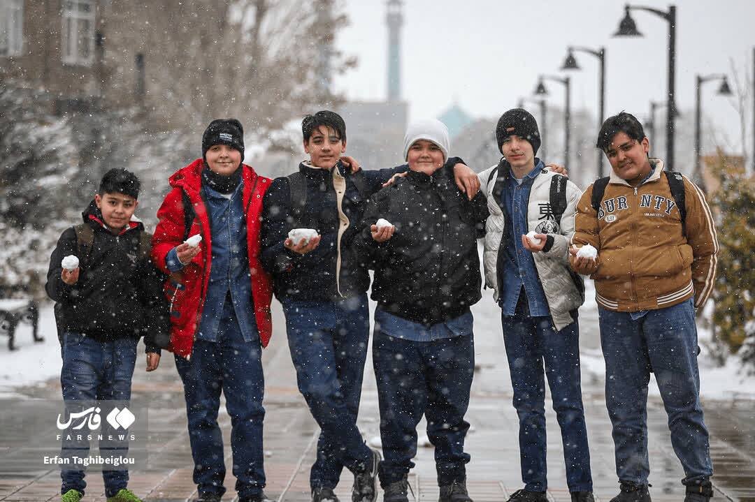 برف زنجان را در آغوش گرفت