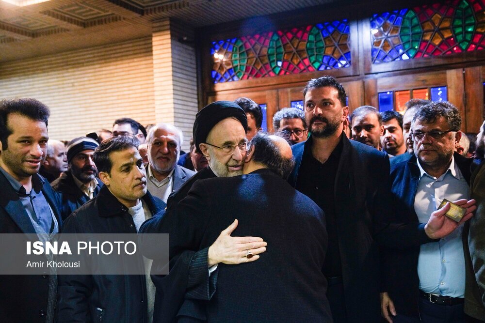 خاتمی در مراسم ختم مادر شریعتمداری