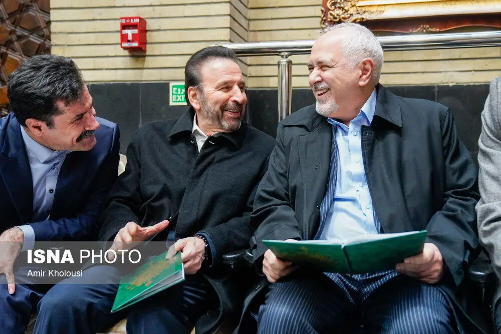 ظریف در مراسم یادبود مادر شریعتمداری