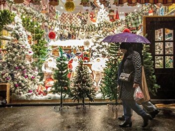 فیلم/ حال‌و‌هوای کریسمس در خیابان‌های تهران