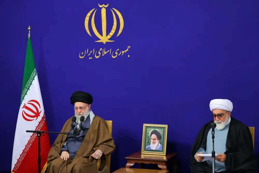 رهبر انقلاب