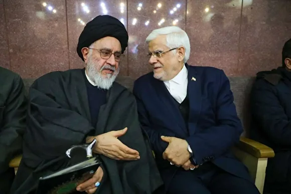 حضور شخصیت‌های سیاسی در مراسم ختم اشرف بروجردی