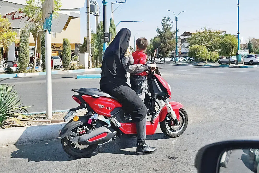 موتورسواری زنان