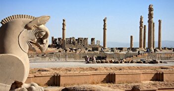 تصاویر قدیمی و کمیاب از تخت‌جمشید ۱۷۰ سال پیش