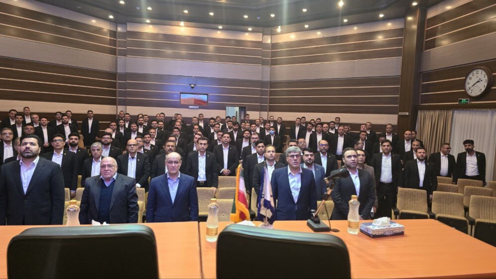 نشست صمیمی دکتر مجتبی یوسفی، نماینده محترم مردم اهواز با تیم مدیریتی و همکاران حوزه خوزستان موسسه اعتباری ملل نشست صمیمی دکتر مجتبی یوسفی، نماینده محترم مردم اهواز با تیم مدیریتی و همکاران حوزه خوزستان موسسه اعتباری ملل