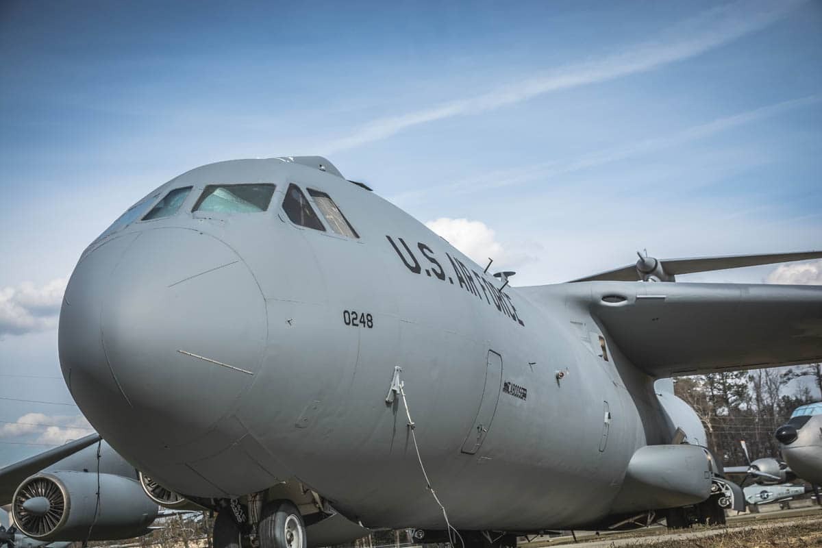 هواپیمای c-۱۴۱ استارلیفتر