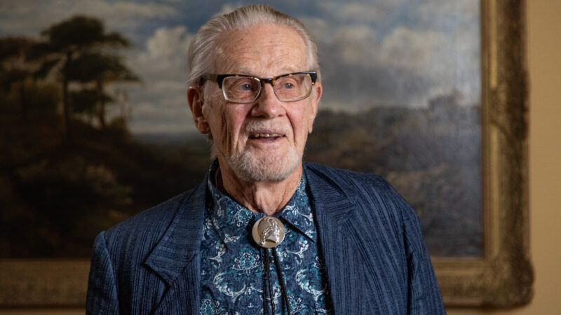 ورنون اسمیت کیست