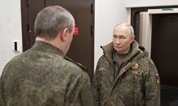 فیلم/ حضور پوتین با لباس نظامی در قرارگاه فرماندهی ارتش روسیه