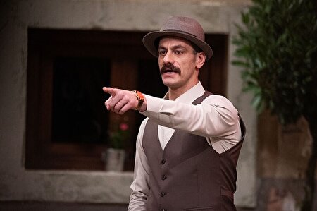 محمد شعبانپور کیست؟| استنداپ کمدین و شاهین سریال شیش ماهه