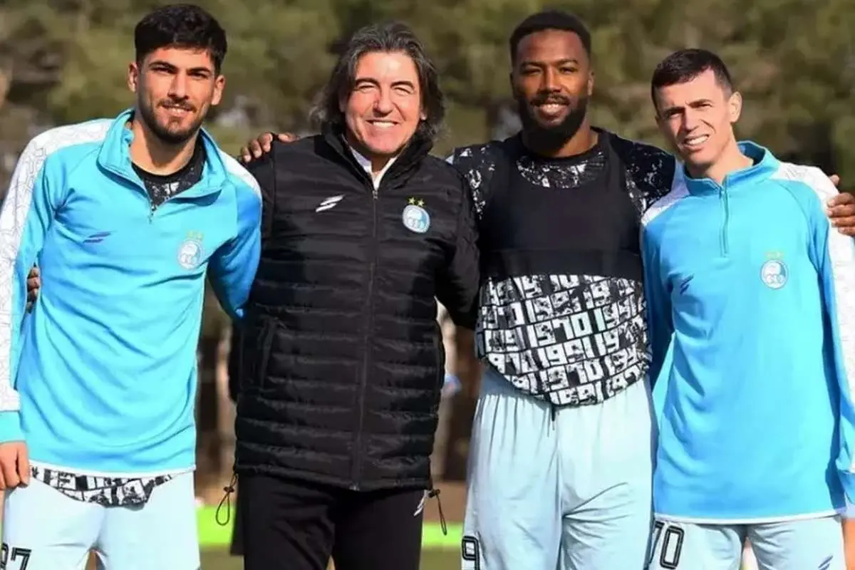 بازیکنان استقلال بازیکنان استقلال