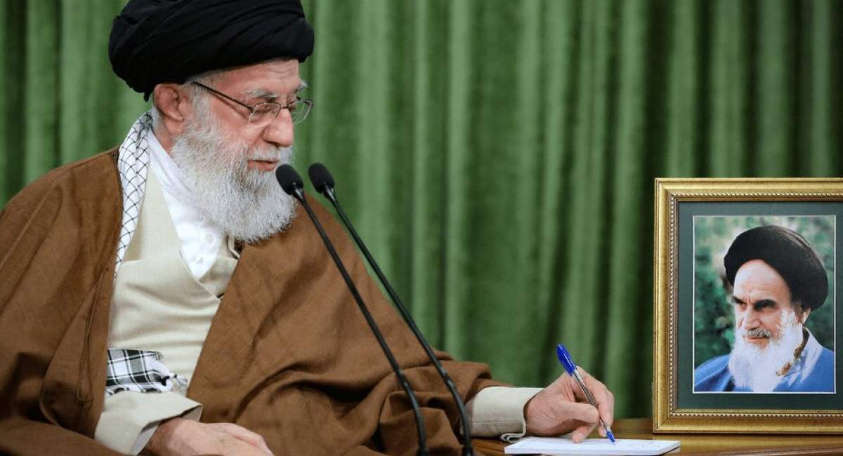 رهبر انقلاب