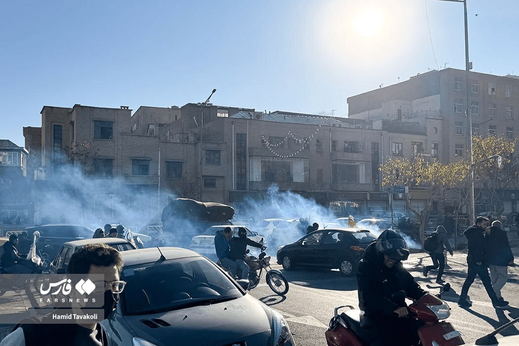 تصاویر اعتراضات در لاله‌زار و مرکز تهران