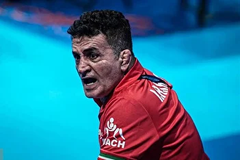 عکس/ محمد بنا با خانواده معصومی در یک قاب