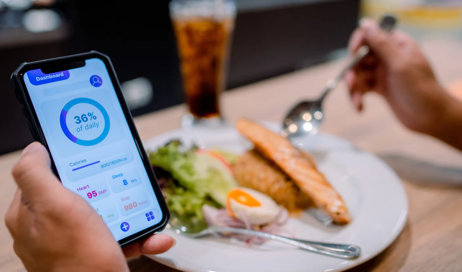 چگونه با خوردن بیشتر وزن کم کنیم چگونه با خوردن بیشتر وزن کم کنیم