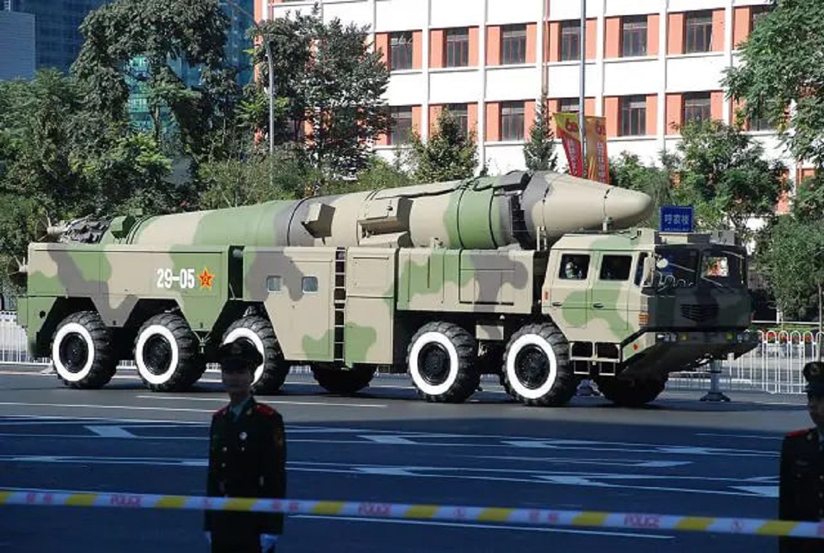 موشک بالستیک DF-۲۱C