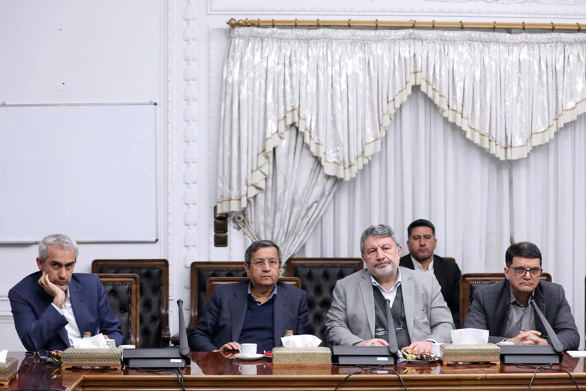 حضور رئیس کل جدید بانک مرکزی در نشست اقتصادی رئیس‌جمهور
