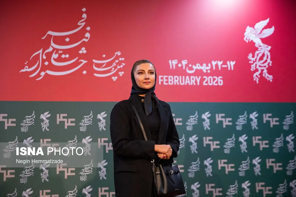 محیا دهقانی در فتوکال فیلم غوطه‌ور