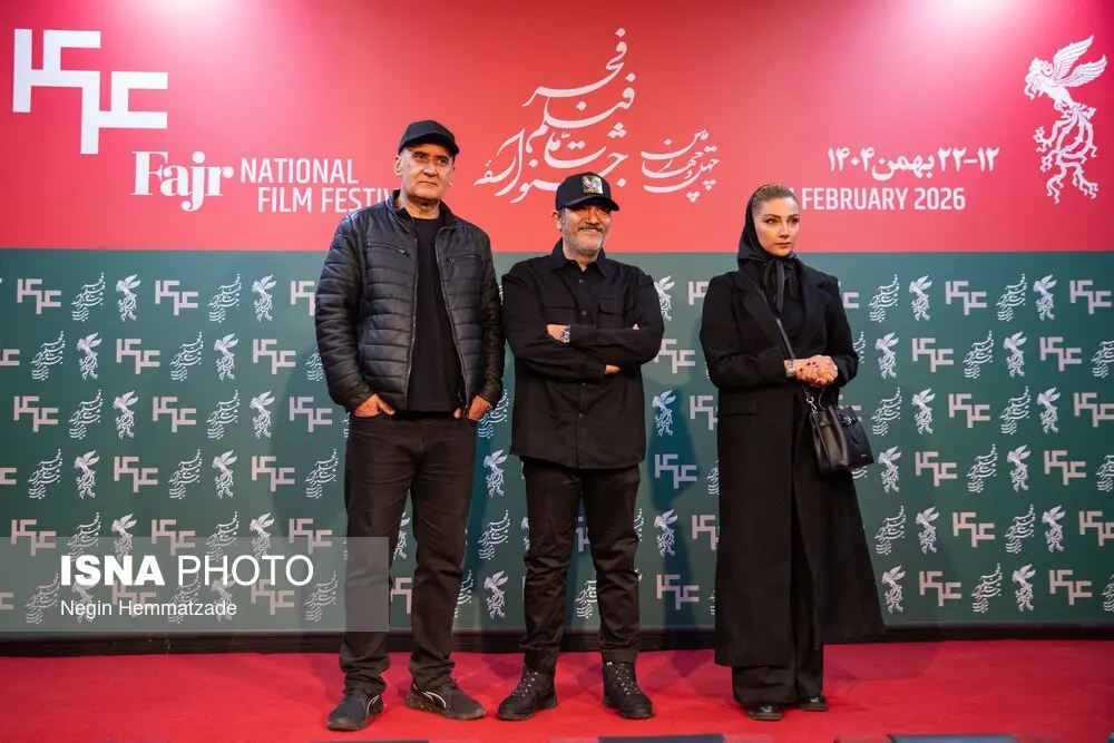 تصاویری از محیا دهقانی، مهران غفوریان و محسن قصابیان، در فتوکال فیلم غوطه‌ور