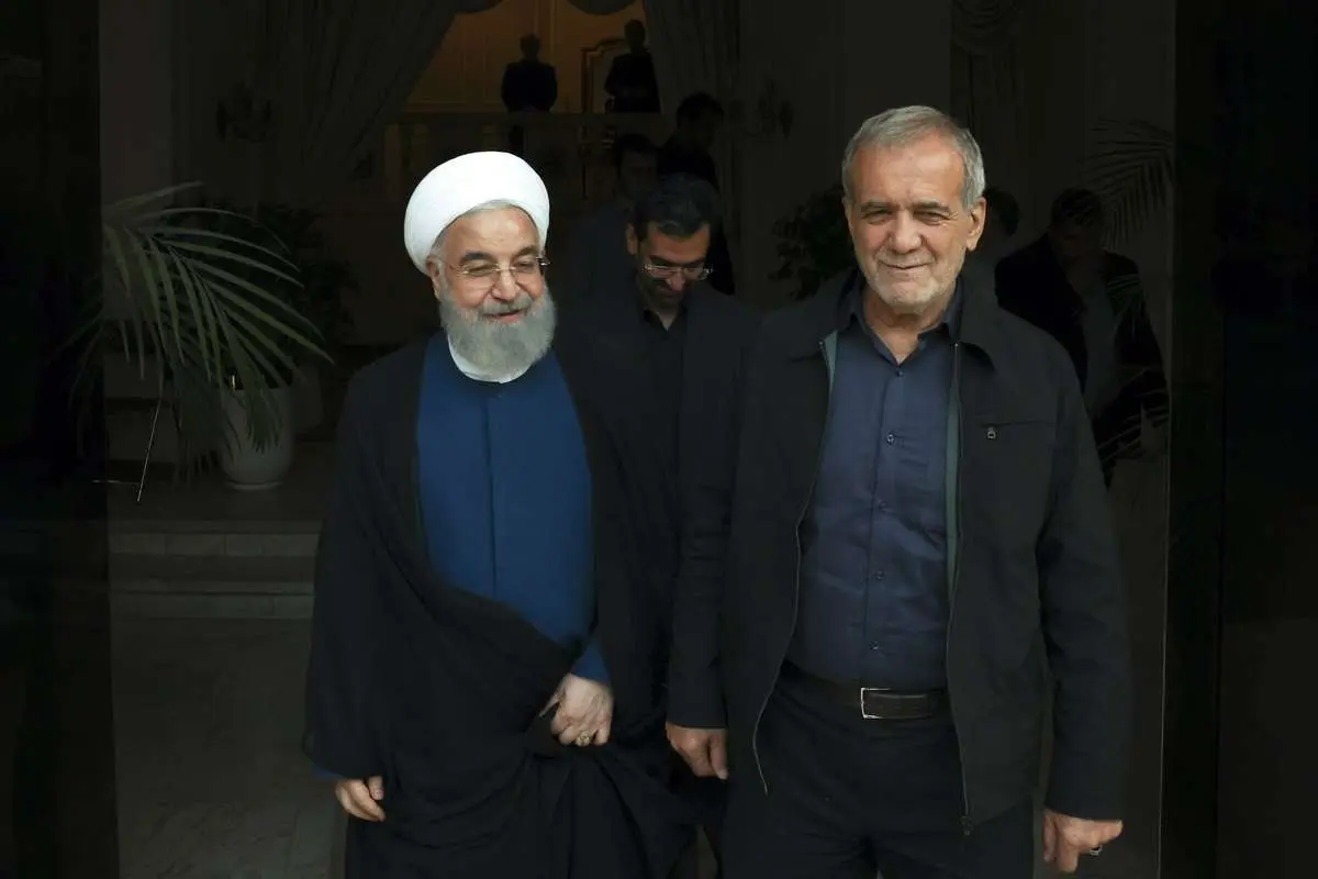 حسن روحانی و پزشکیان حسن روحانی و پزشکیان