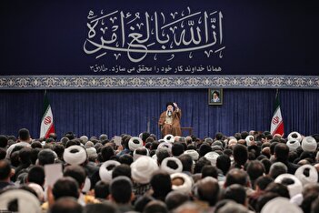 عکس / دیدار اقشار مختلف مردم با رهبر انقلاب در دهه فجر