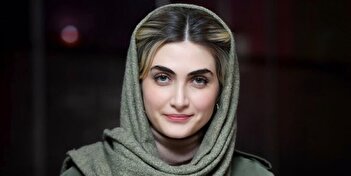 عکس/ تیپ جذاب النار ملک در دومین روز جشنواره فیلم فجر