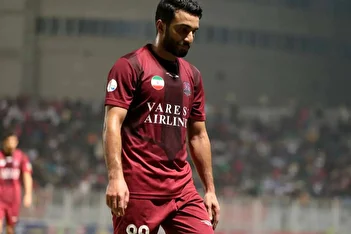 عکس/ حمله تند یک پرسپولیسی به مجری شبکه افق