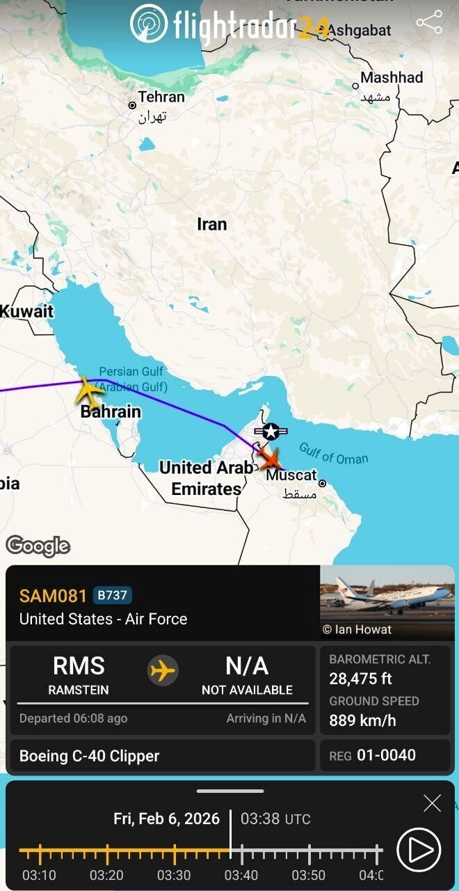 فرود هواپیمای فرمانده سنتکام