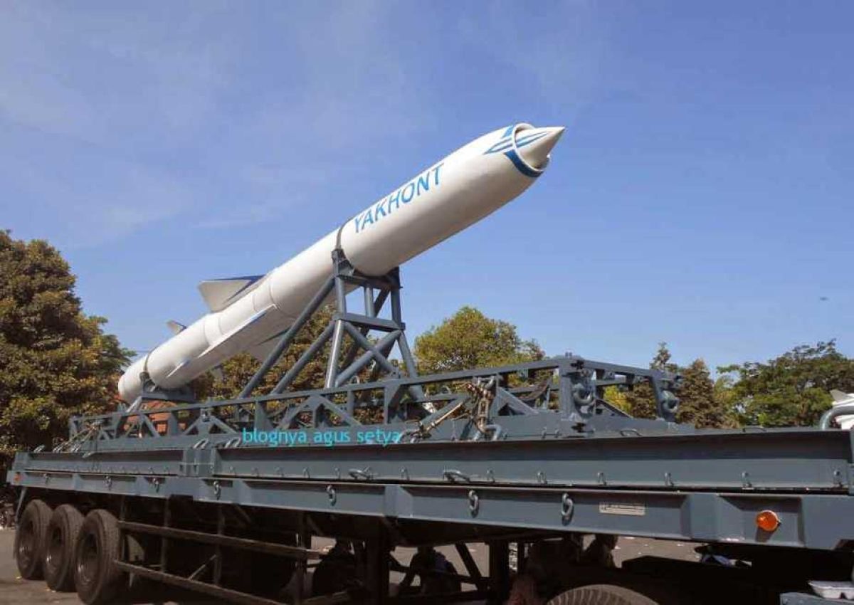 موشک کروز ضدکشتی پی ۸۰۰ انیکس