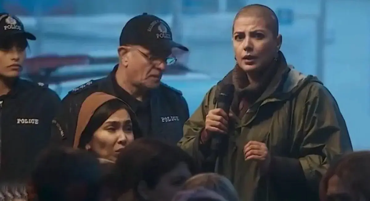 طناز طباطبایی