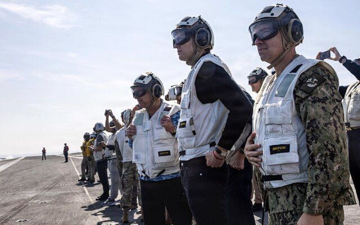 بازدید کوشنر و ویتکاف از ناوآبراهام