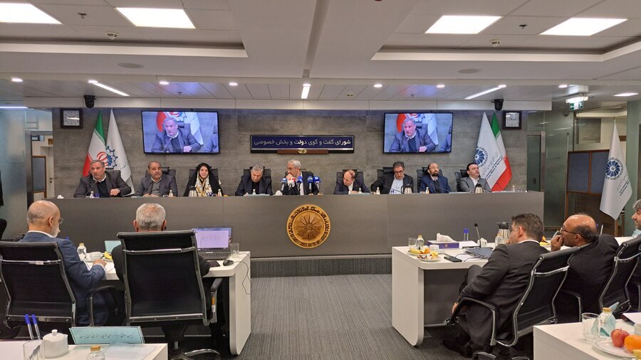 اعلام سیاست ارزی جدید دولت/ رویکرد دولت اجرای سیاست ارز شناور مدیریت شده است